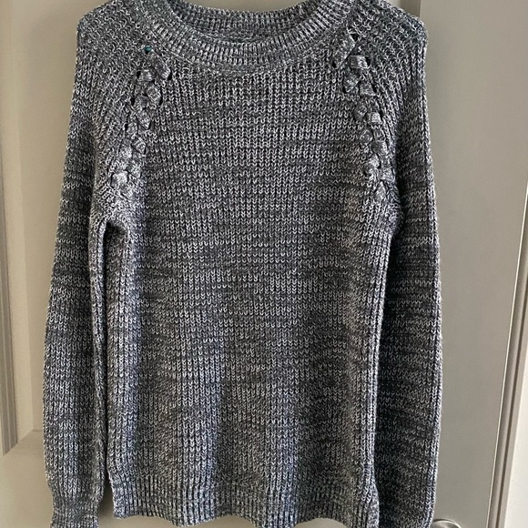 Sweater - Picture 1 of 2